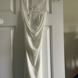 Short white Windsor dress